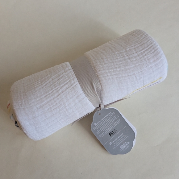 Pottery Barn Kids Rainbow Tassel Muslin Baby Blanket NWT - Picture 15 of 15